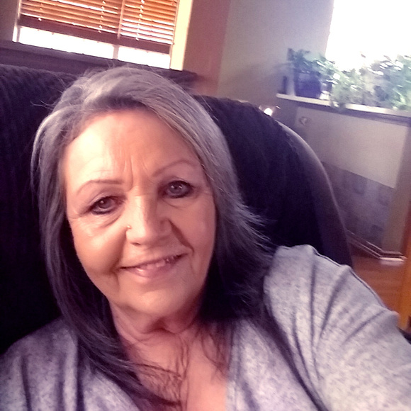 Meet your Posher, Becky - Picture 1 of 4